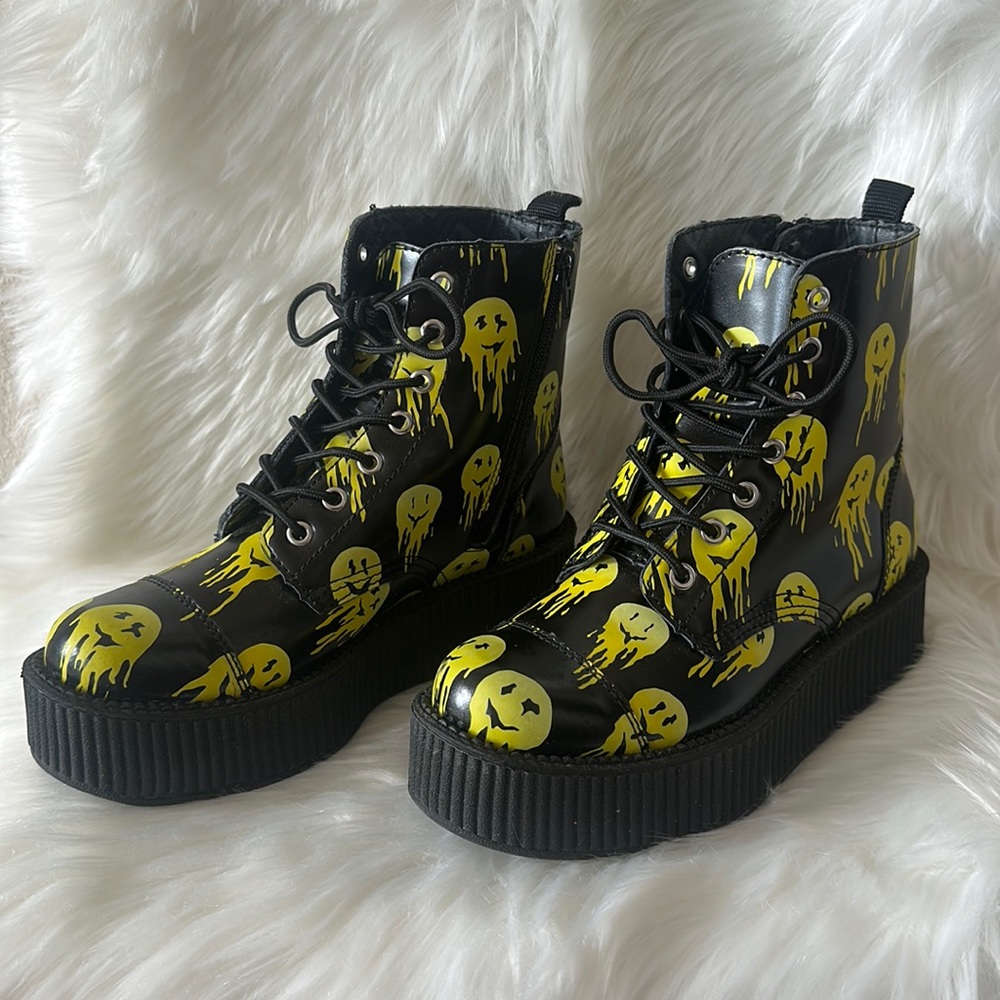 T.U.K Drip Smile 7eye Viva Mondo Boots